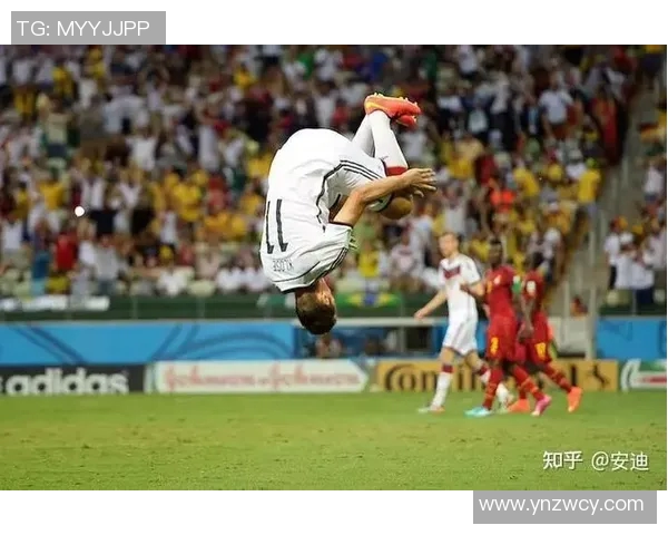 足球明星进球后的庆祝动作解析与背后故事分享